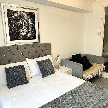 "Bright & Spacious" 3 Bedroom Flat By Kings Cross, St Pancras Station!!!!64 Λονδίνο Εξωτερικό φωτογραφία