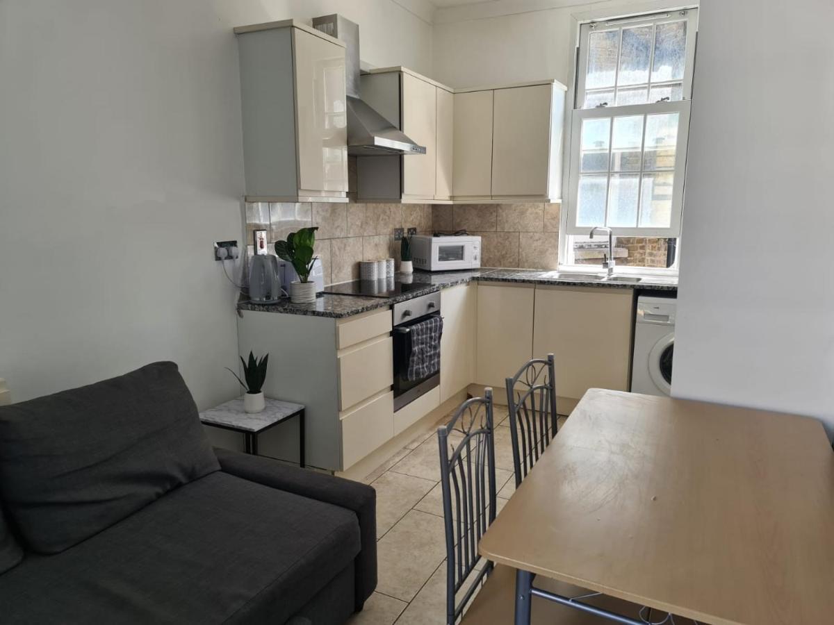 "Bright & Spacious" 3 Bedroom Flat By Kings Cross, St Pancras Station!!!!64 Λονδίνο Εξωτερικό φωτογραφία