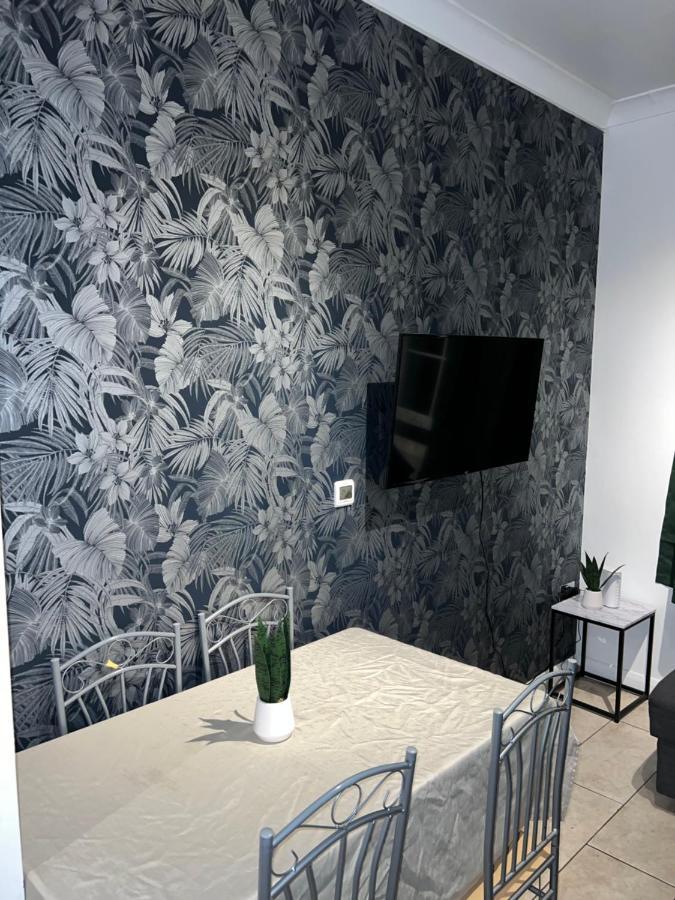 "Bright & Spacious" 3 Bedroom Flat By Kings Cross, St Pancras Station!!!!64 Λονδίνο Εξωτερικό φωτογραφία