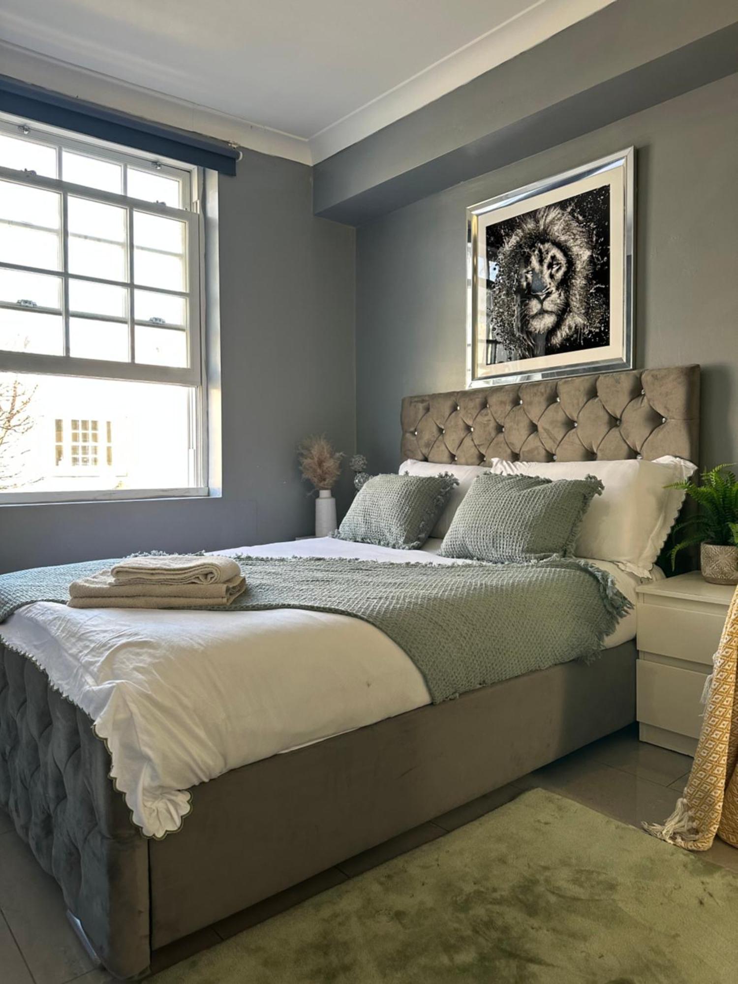"Bright & Spacious" 3 Bedroom Flat By Kings Cross, St Pancras Station!!!!64 Λονδίνο Εξωτερικό φωτογραφία