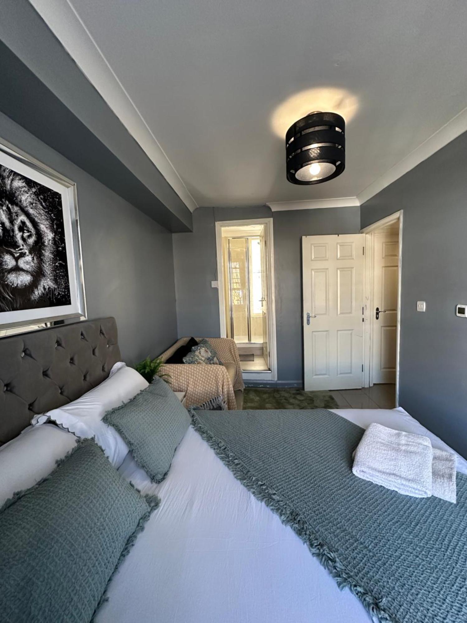 "Bright & Spacious" 3 Bedroom Flat By Kings Cross, St Pancras Station!!!!64 Λονδίνο Εξωτερικό φωτογραφία